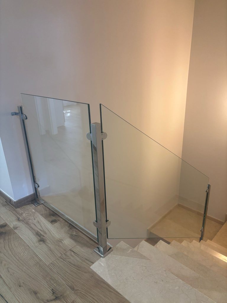 Postes acero inoxidable con cristal