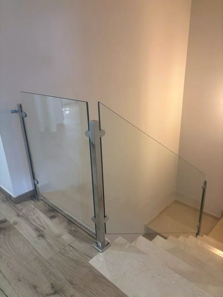 Postes acero inoxidable con cristal